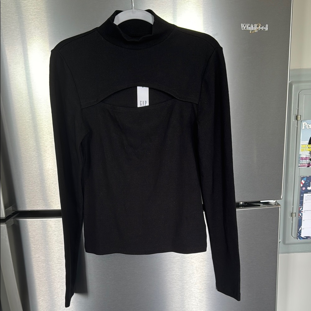 NWT Gap Long Sleeve Top w/Slit